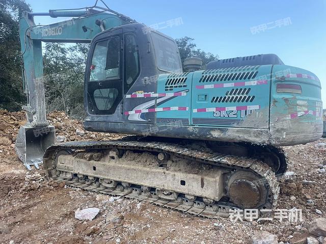 神鋼SK210LC-8挖掘機