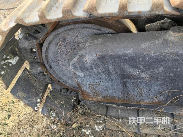 右驅(qū)動輪（行走機(jī)構(gòu)）