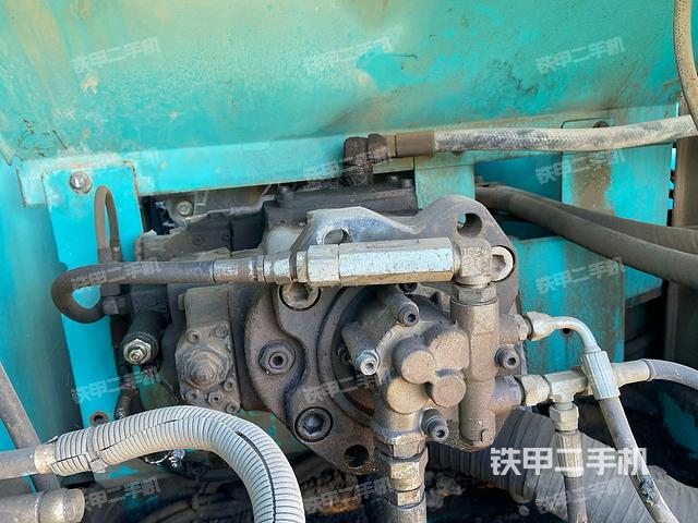 液壓泵斜45?左(大件艙室) 液壓泵斜45?左(大件艙室)