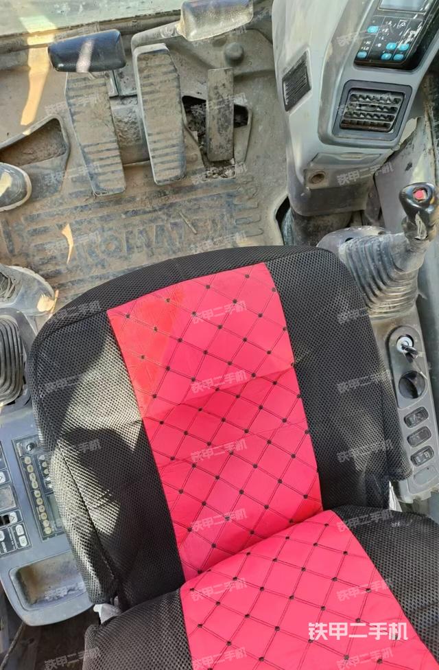 駕駛室整體（整機(jī)外觀）