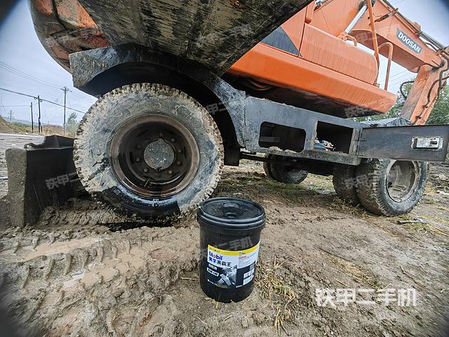 单侧履带整体（整机外观）