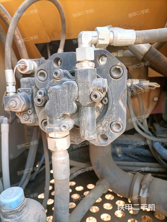 液壓泵室(大件艙室) 液壓泵室(大件艙室)