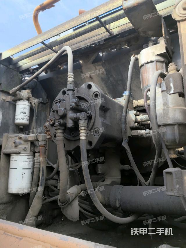 液壓泵斜45?左（大件艙室）