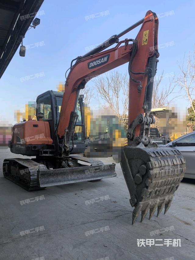 右前45(整機(jī)外觀) 右前45(整機(jī)外觀)