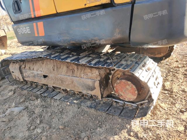 右側(cè)履帶整體?（行走機(jī)構(gòu)）