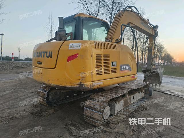 右后45(整機(jī)外觀) 右后45(整機(jī)外觀)