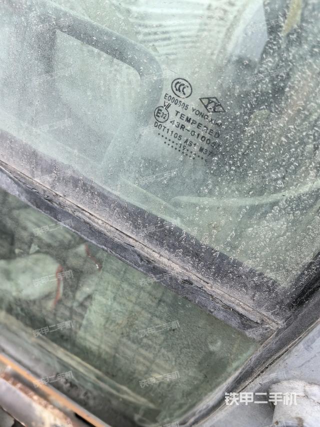 后窗玻璃角標(biāo)（駕駛室部分）