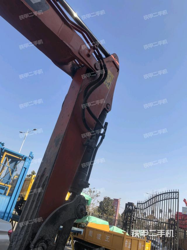 小臂整體右前(工作和回轉(zhuǎn)裝置) 小臂整體右前(工作和回轉(zhuǎn)裝置)