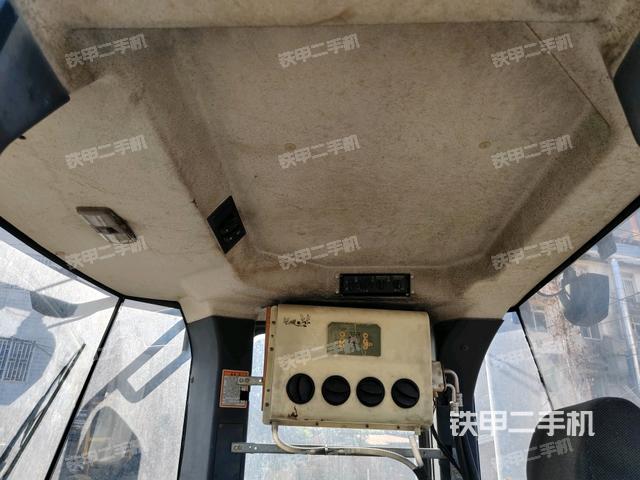 駕駛室正側(cè)（駕駛室部分）