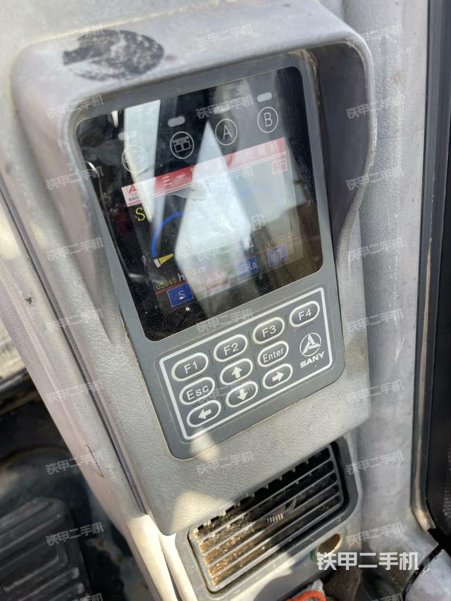 后窗玻璃角標(biāo)(駕駛室部分) 后窗玻璃角標(biāo)(駕駛室部分)