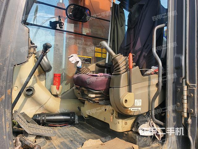 驾驶室整体（整机外观）