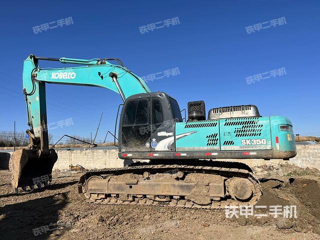 駕駛室頂部(整機外觀) 駕駛室頂部(整機外觀)