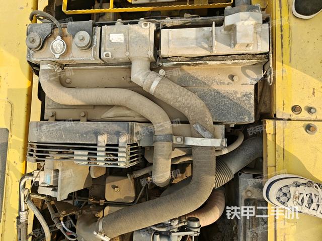 氣門室蓋螺絲特寫（上車部件）