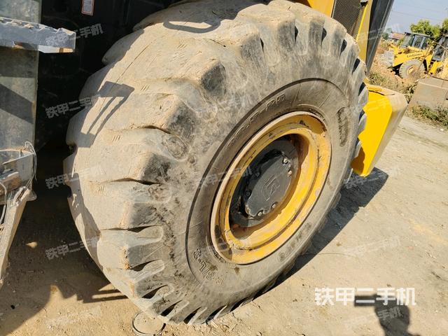 左前輪(行走機構(gòu)) 左前輪(行走機構(gòu))