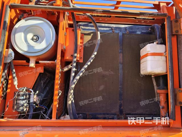 散熱器正面（大件艙室）