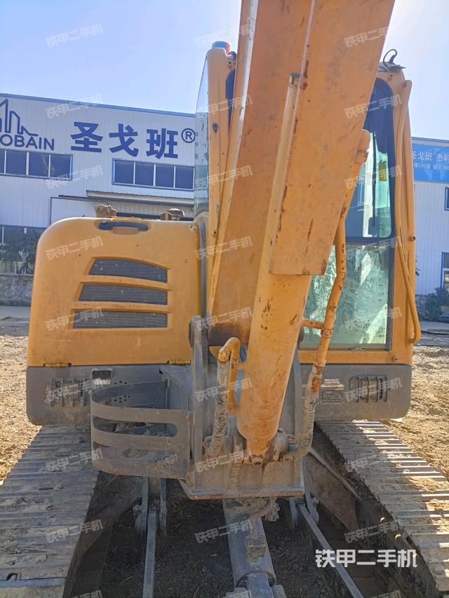 大臂根部?斜（工作和回轉(zhuǎn)裝置）