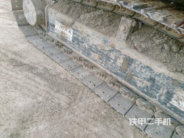 右導向輪(行走機構) 右導向輪(行走機構)