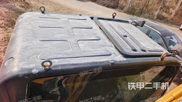 駕駛室頂部俯視（上車(chē)部件）