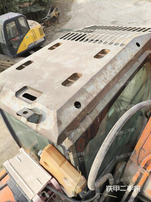 駕駛室頂部俯視（上車部件）