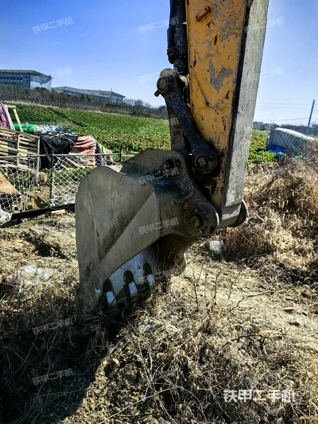 鏟斗45度(工作和回轉(zhuǎn)裝置) 鏟斗45度(工作和回轉(zhuǎn)裝置)