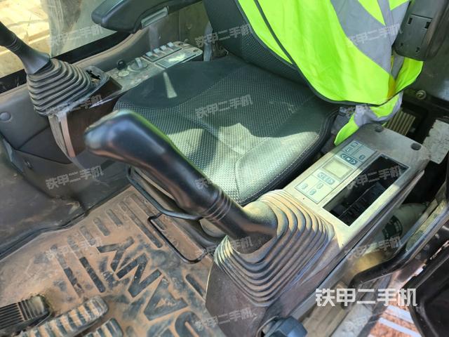 座椅后部（駕駛室部分）