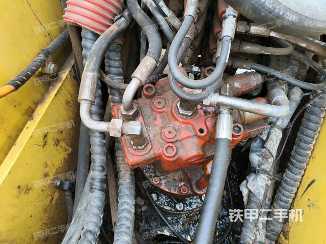 回轉(zhuǎn)馬達(dá)（上車(chē)部件）