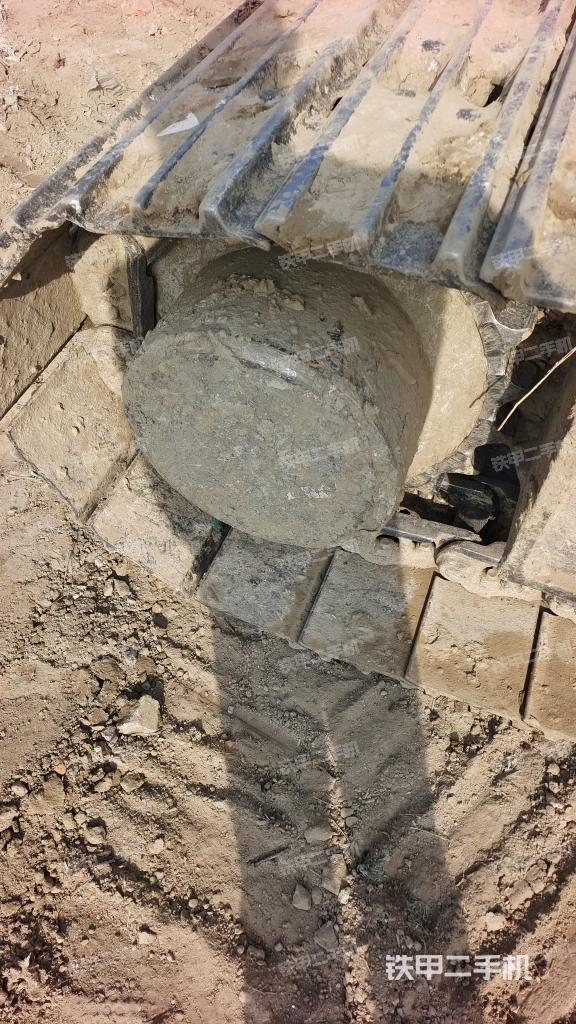 左驅(qū)動(dòng)輪（行走機(jī)構(gòu)）