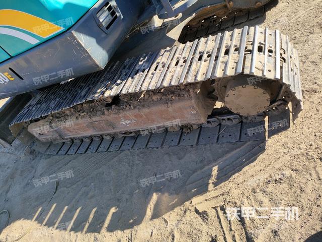 右側(cè)履帶整體?（行走機(jī)構(gòu)）