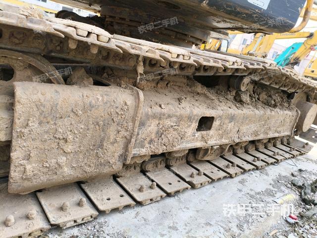 右側(cè)履帶整體?(行走機(jī)構(gòu)) 右側(cè)履帶整體?(行走機(jī)構(gòu))