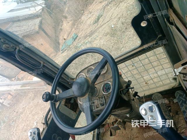 顯示屏?(駕駛室部分) 顯示屏?(駕駛室部分)