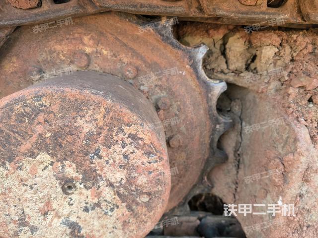 右驅(qū)動輪（行走機(jī)構(gòu)）