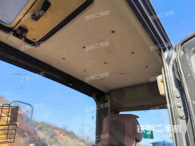 右側(cè)玻璃角標(biāo)（駕駛室部分）