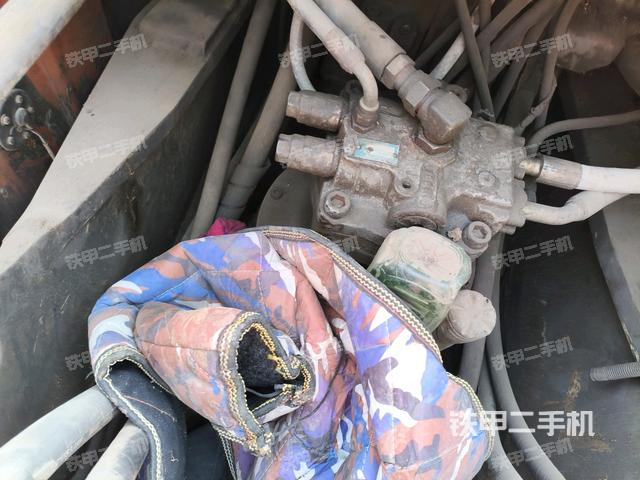 回轉(zhuǎn)馬達(dá)（上車部件）