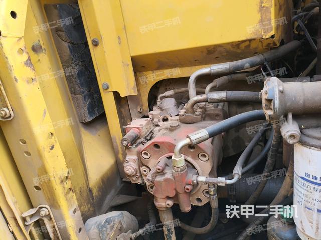 液壓泵斜45?左（大件艙室）