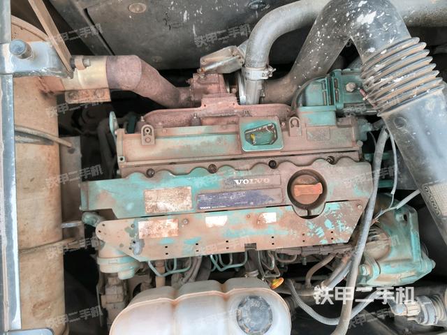 氣門室蓋螺絲特寫(上車部件) 氣門室蓋螺絲特寫(上車部件)