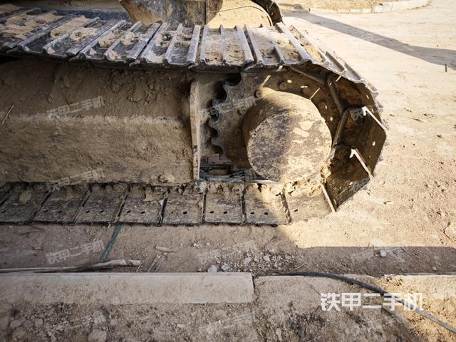 右驅動輪（行走機構）