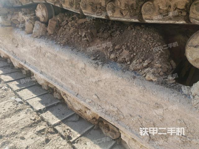 右側(cè)履帶整體(行走機構) 右側(cè)履帶整體(行走機構)