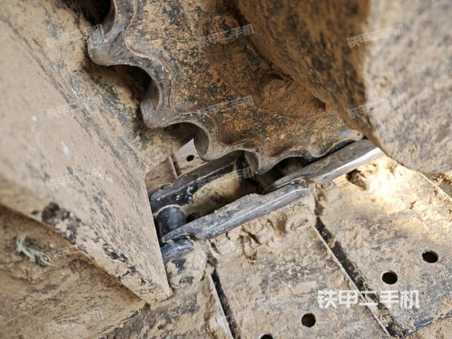 左側行走馬達蓋板（行走機構）