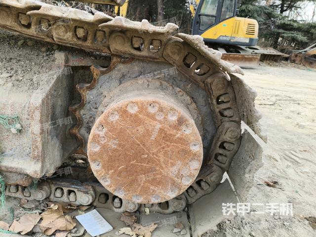 左驅(qū)動(dòng)輪（行走機(jī)構(gòu)）