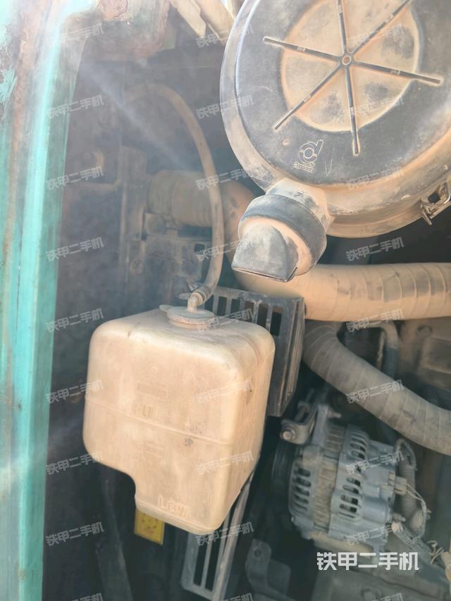 回轉(zhuǎn)馬達(dá)（上車部件）