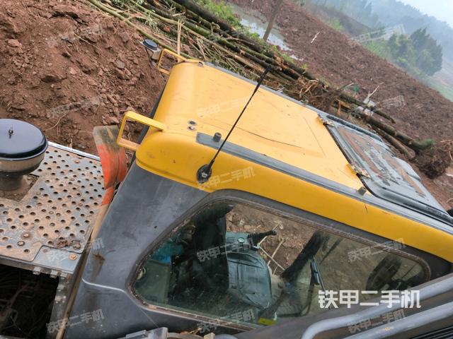 駕駛室頂部俯視(上車部件) 駕駛室頂部俯視(上車部件)