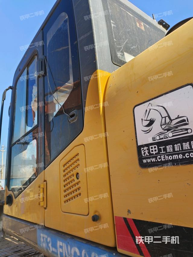 駕駛室左后45度(駕駛室部分) 駕駛室左后45度(駕駛室部分)