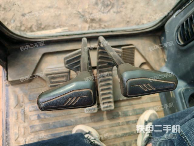 座椅后部(駕駛室部分) 座椅后部(駕駛室部分)