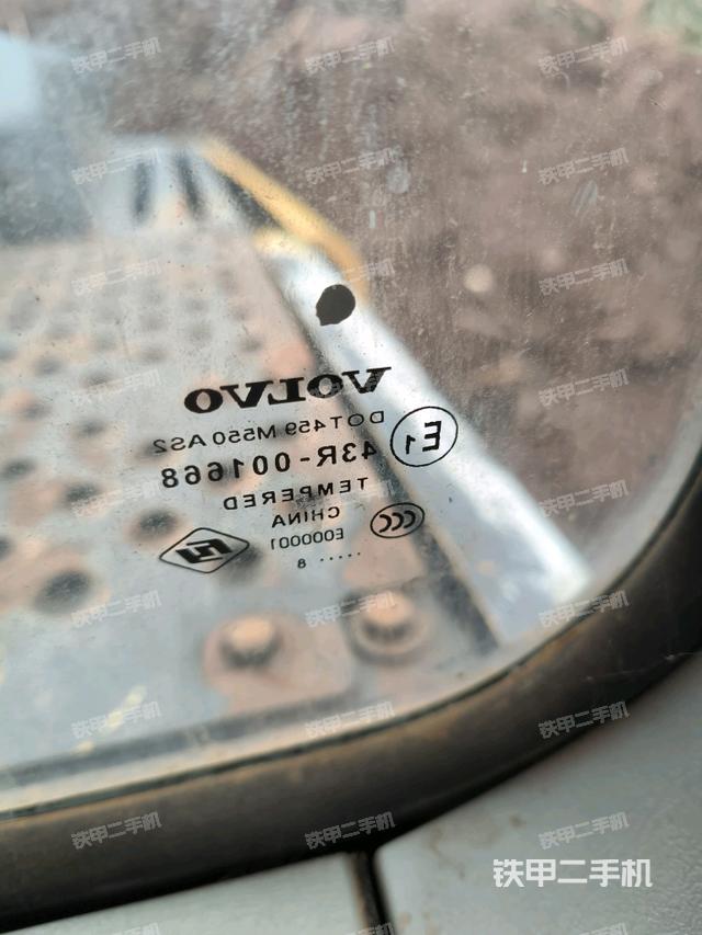 后窗玻璃角標(biāo)(駕駛室部分) 后窗玻璃角標(biāo)(駕駛室部分)