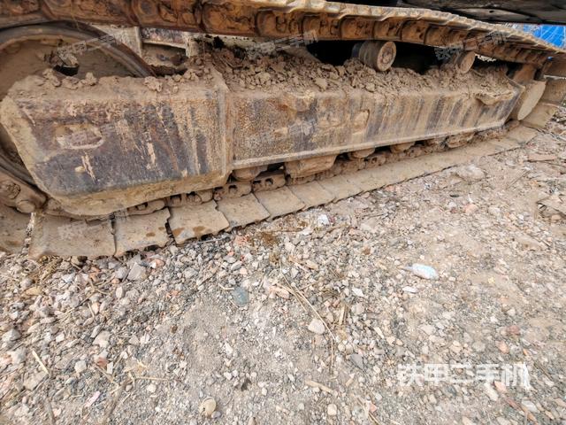 單側(cè)履帶整體（整機(jī)外觀）