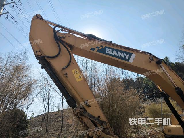 大臂油缸整體?豎拍（工作和回轉(zhuǎn)裝置）