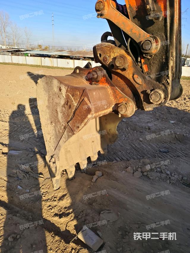 大臂油缸整體?豎拍（工作和回轉(zhuǎn)裝置）