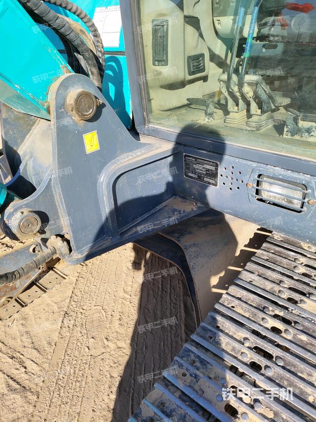 大臂根部?斜（工作和回轉(zhuǎn)裝置）