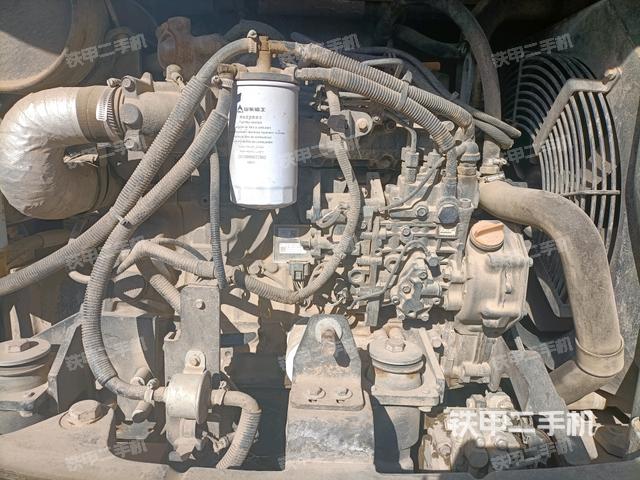 發(fā)動(dòng)機(jī)室（上車部件）