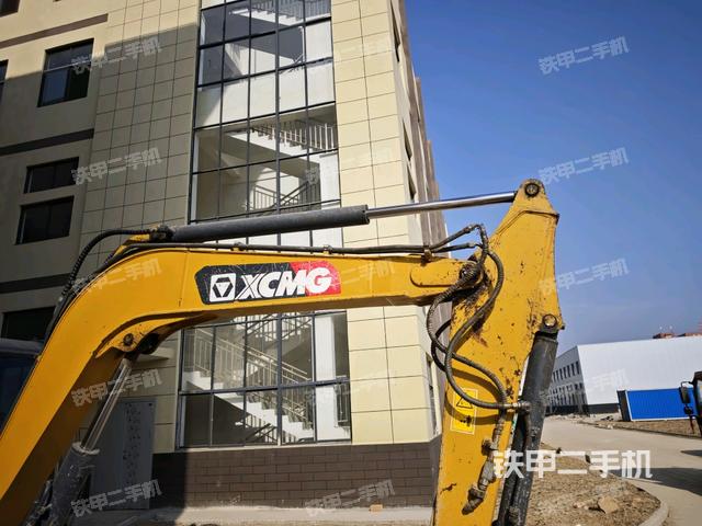 大臂整體?右側（工作和回轉裝置）